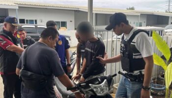 Три человека арестованы за распространение метамфетамина