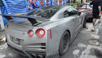 Участникам автопробега из Сингапура заблокировали колеса на Пхукете