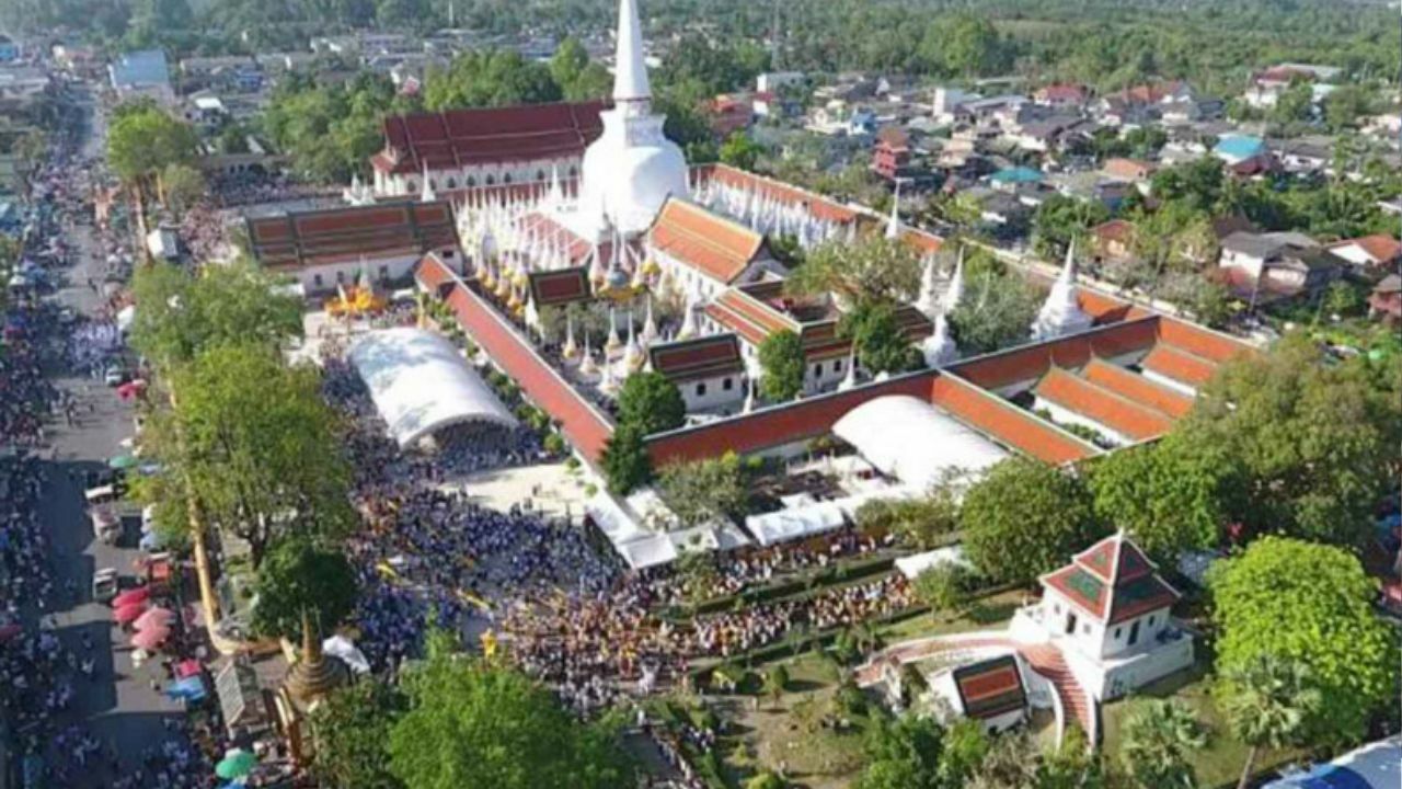 Эксперты Икомос оценят Ват Пхра Махатхат на предмет присвоения ему статуса Всемирного наследия