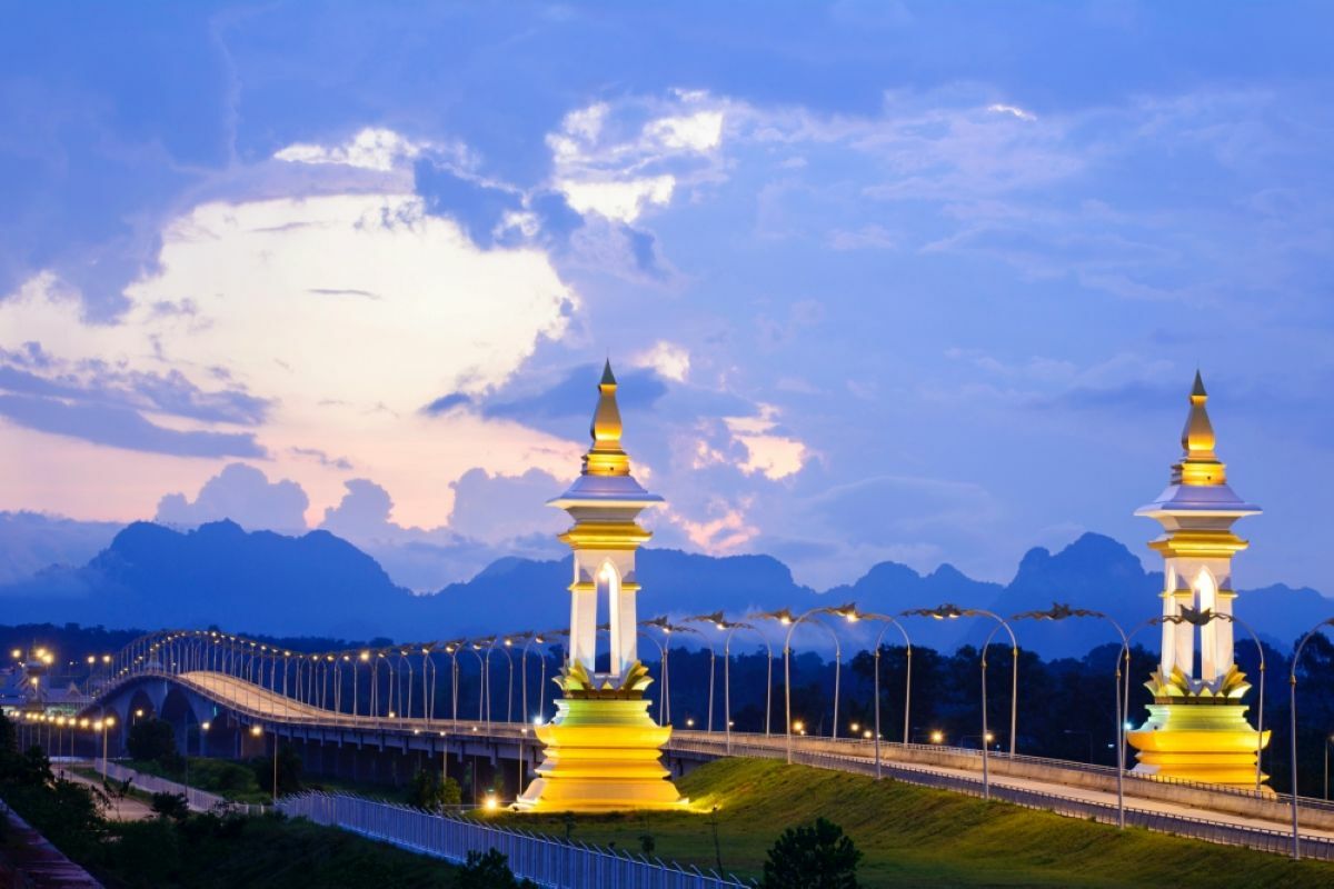 R12, недавно предложенный маршрут для расширения торговли между Таиландом и Вьетнамом