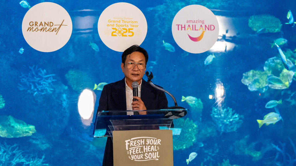 TAT и партнеры запускают первую в Таиланде йогу в Большом аквариуме в Sea Life Bangkok