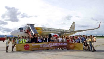 TAT представляет Краби на праздновании 16-й годовщины AirAsia Skytrax Fam Trip