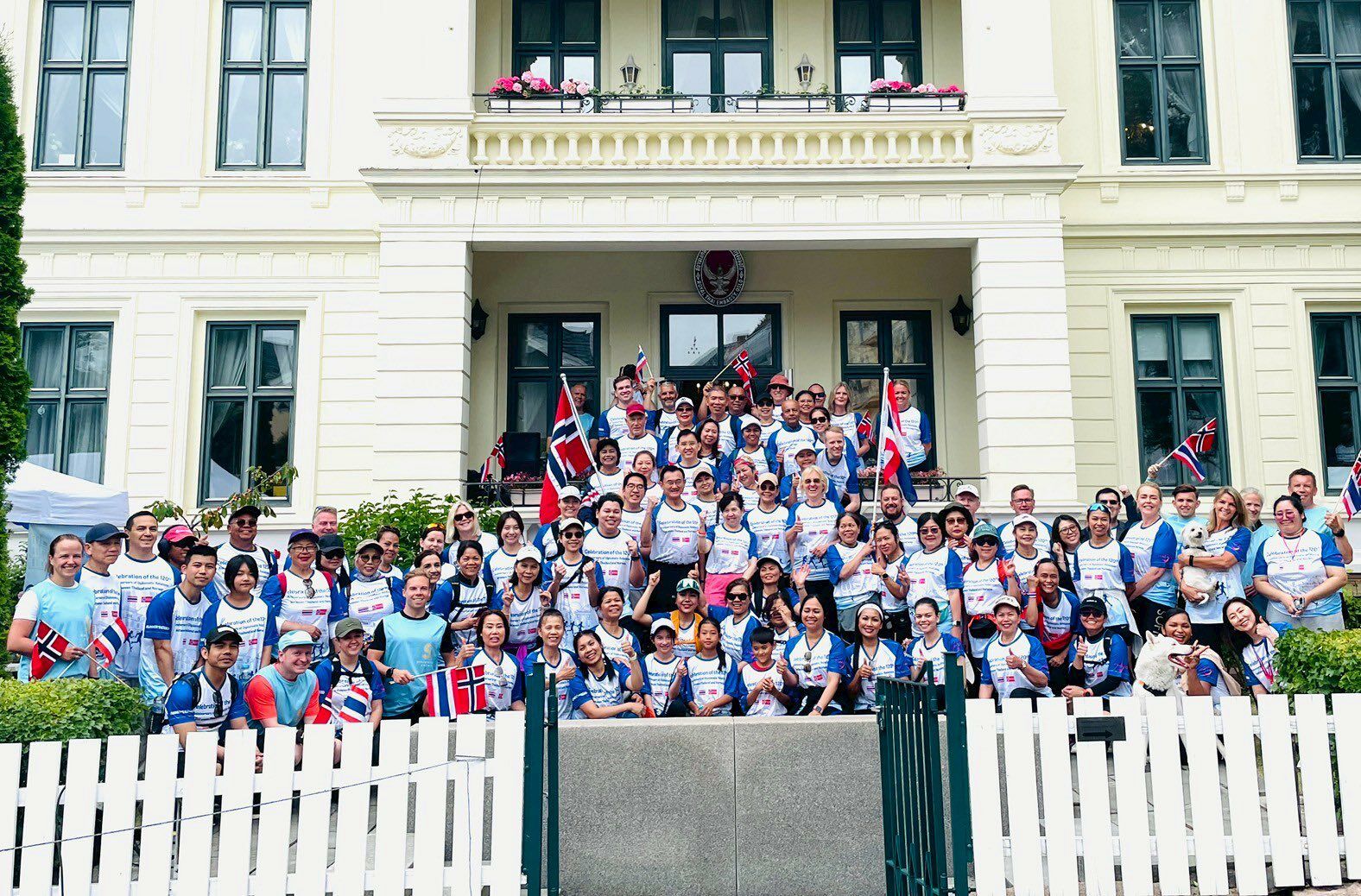 Thai Airways вылетает на благотворительность в Осле в честь празднования