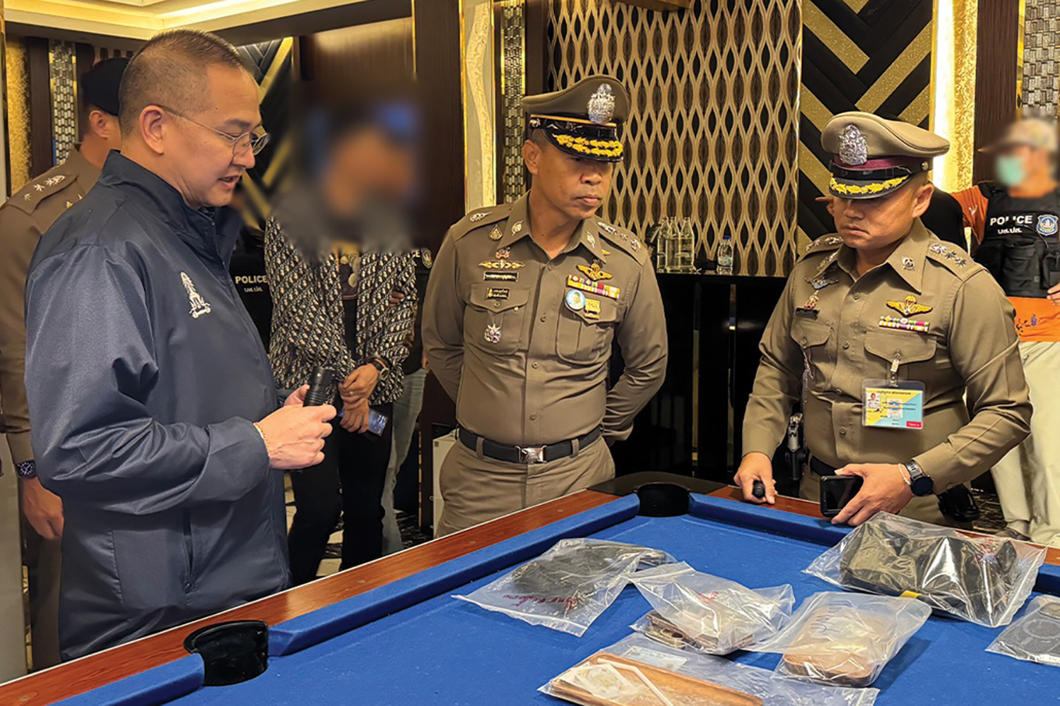 40 арестовано после теста на наркотики в баре Бангкока