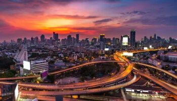 Бангкокские экспресс-автомобильные дороги бесплатны 10 и 11 июля из-за буддийских праздников