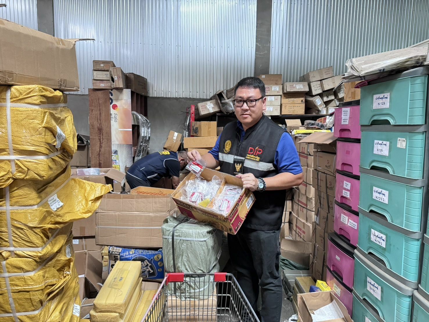 Бангкокский блиц: Более 1,3 миллиона поддельных товаров изъято в масштабной операции