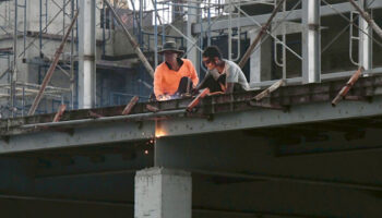 Бангкокский минимальный тариф на оплату труда повышается до 400 бат, что приносит пользу 700 000 работникам