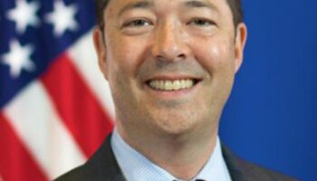 Белый дом назначает О'Нила следующим послом в Таиланд