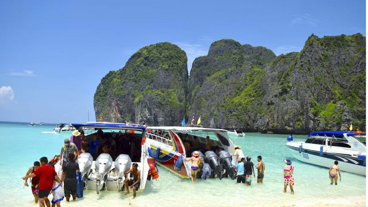 Бум туризма в Пхукете: 223 миллиарда бат от русских и китайских туристов