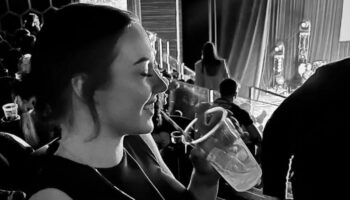 Бурное завершение отдыха на пляже в Таиланде обернулось невыносимой болью для британского подростка