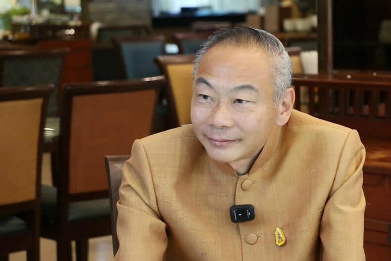 Вести войну: Отели испытывают трудности из-за жесткого мандата в 400 бат