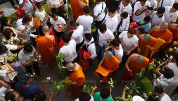 Восстановление веры людей, подорванной плохими монахами