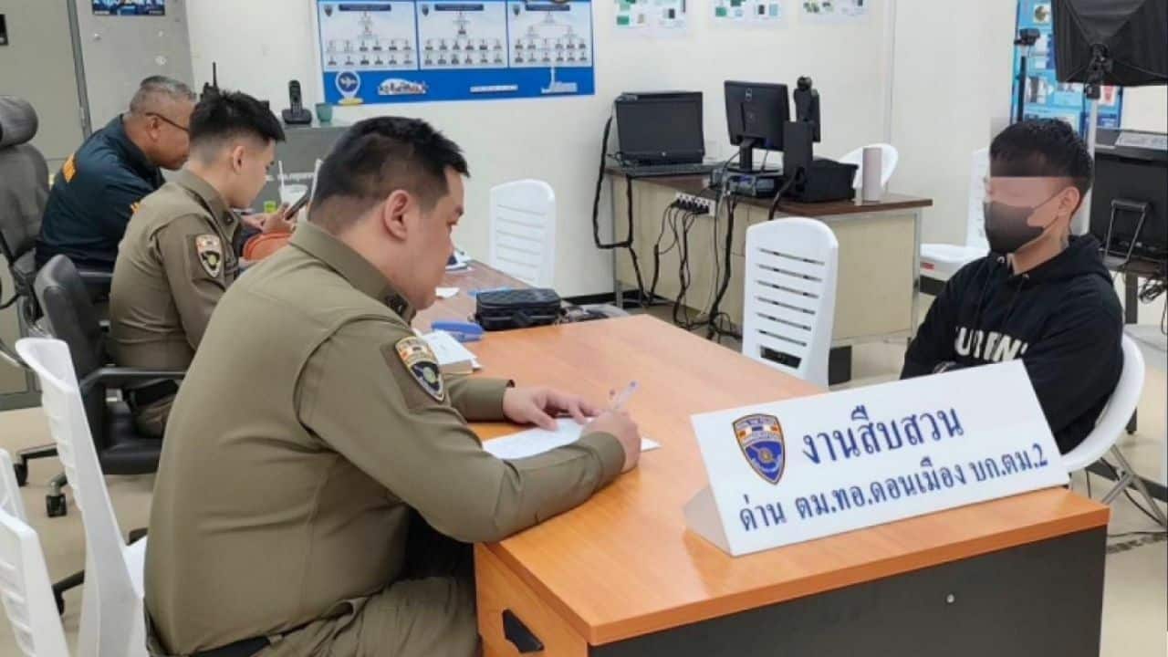 Вьетнамец задержан в Дон Муаен за поддельный визовый штамп