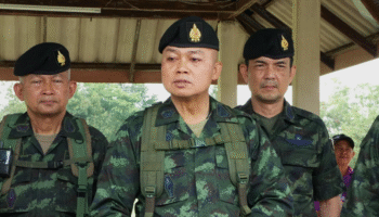 Генерал-лейтенант Бунсин призывает к дипломатическому разрешению пограничных напряжений с Камбоджей, утверждая, что Таиланд «Полностью готов».