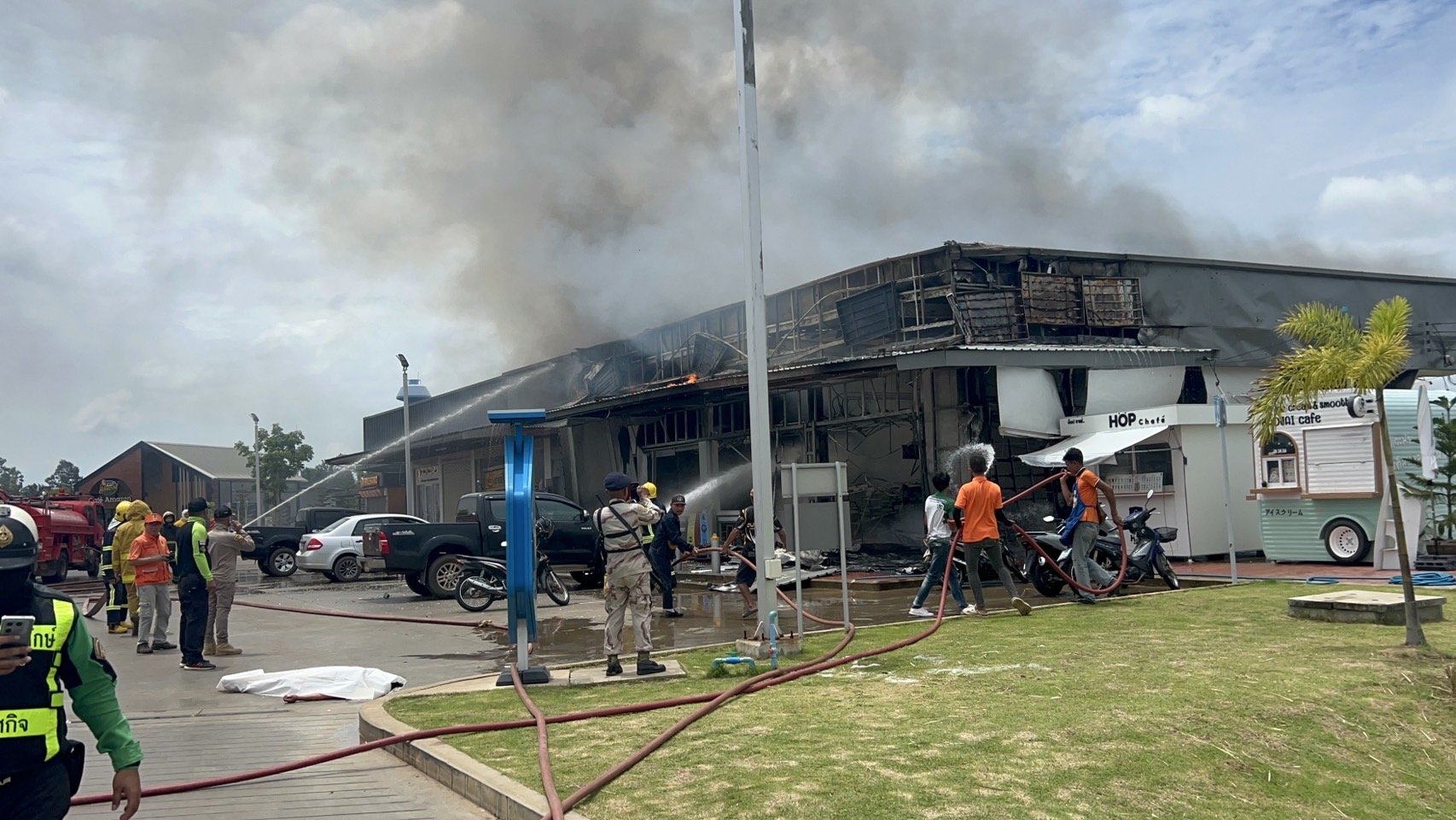 Дети Таиланда погибают в результате смертельного столкновения на границе Таиланда и Камбоджи