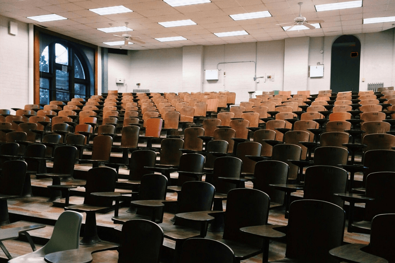 Думают ли тайские студенты все еще о будущем в эпоху ИИ?