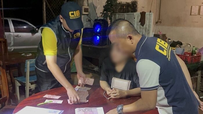 Женщина арестована за торговлю несовершеннолетними в караоке-баре Удон Тхани