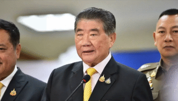 Заместитель премьер-министра Пхумтам подтвердил, что пограничные столкновения продолжаются, но тяжелое оружие не используется.