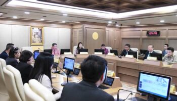 Исполняющий обязанности премьер-министра Пхумтам объявляет 5 срочных политик, направленных на преобразование Бангкока в устойчивый город счастья