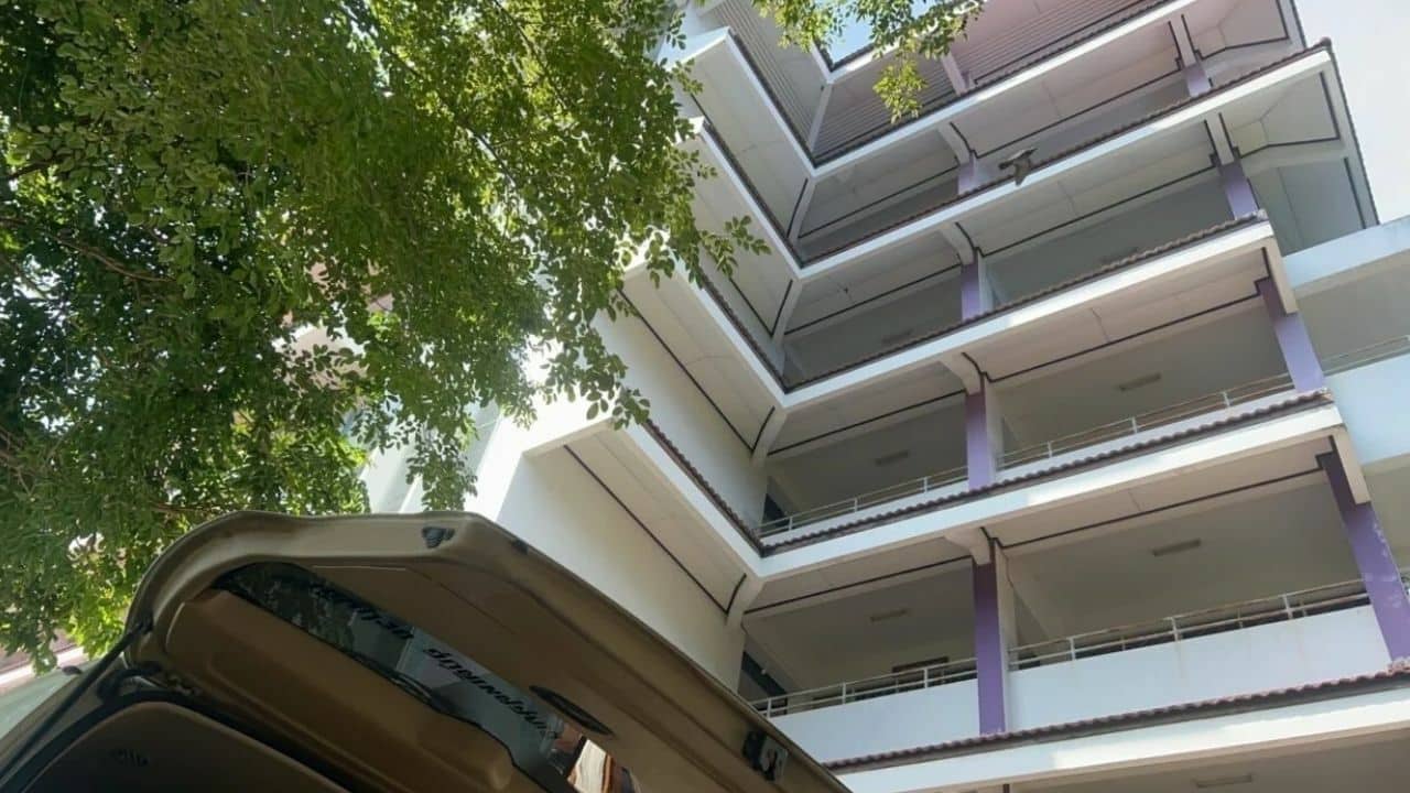 Камбоджийская мать подозревает, что школьные издевательства стали причиной самоубийства дочери