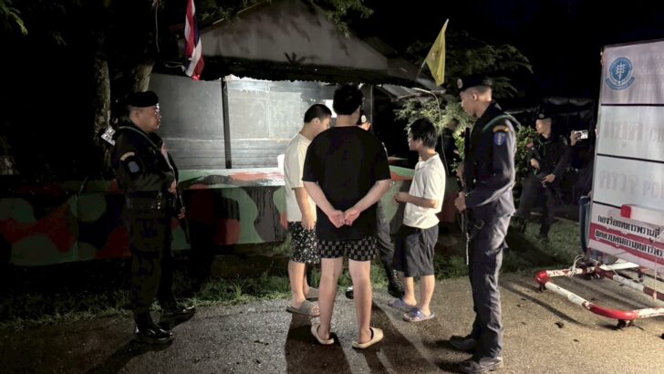 Китайская тройка, арестованная в Таиланде, утверждает, что они сбежали от мошенников из Пойпета