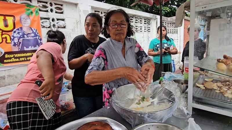Лапша-радость: продавец из Сарабури попадает в джекпот, делится вкусом