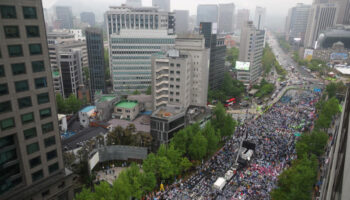 Меньше тайцев едет в Южную Корею для учебы и стажировки