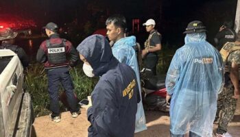 Начальник деревни убивает троих в Буэнг-Кане из-за ревности