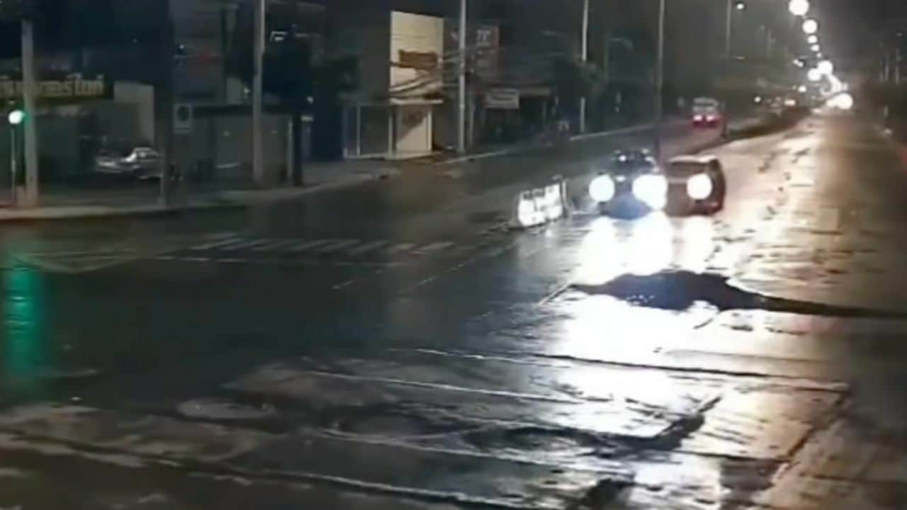 Не шутка: Комика обвинили в том, что он сбежал после аварии, уклонившись от расходов на ремонт