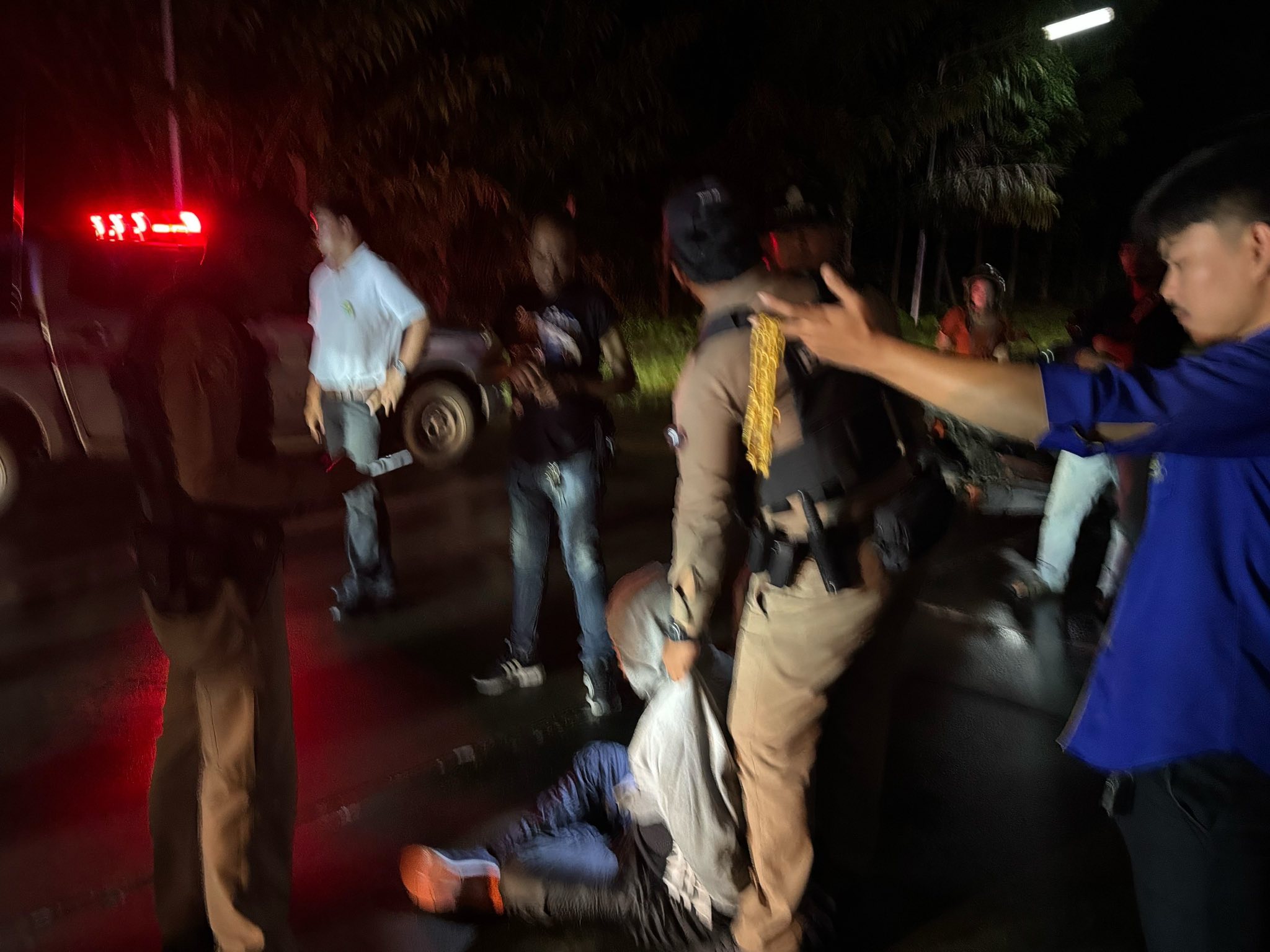 Неудачная кража золота мужчиной, предотвращенная смелым персоналом в Ранонге