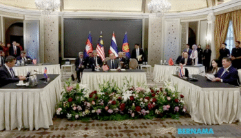 Переговоры о границе Тайланда и Камбоджи начались в Малайзии для немедленного прекращения огня