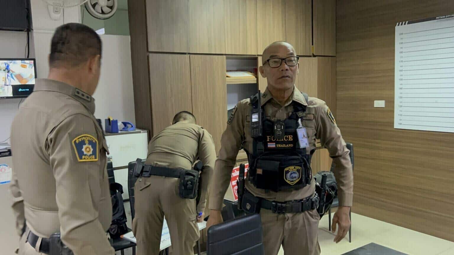 Подростка-мотоциклиста поймали с самодельным оружием в ходе операции по уничтожению банды в Паттайе