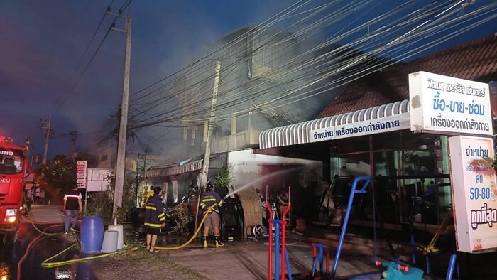 Пожар в магазине велосипедов Накхонратчасима причиняет ущерб в 3 миллиона батов