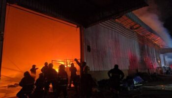 Пожар на складе в Самут-Саконе ликвидирован спустя два часа