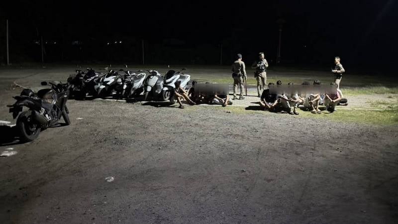 Полиция Пхукета проводит облаву: 18 подростков арестованы, 14 мотоциклов изъято в ходе рейда