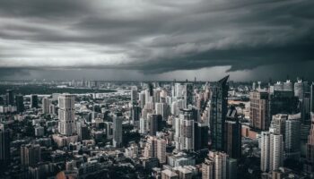 Предупреждение о сильных дождях для 32 провинций Таиланда, возможны внезапные наводнения