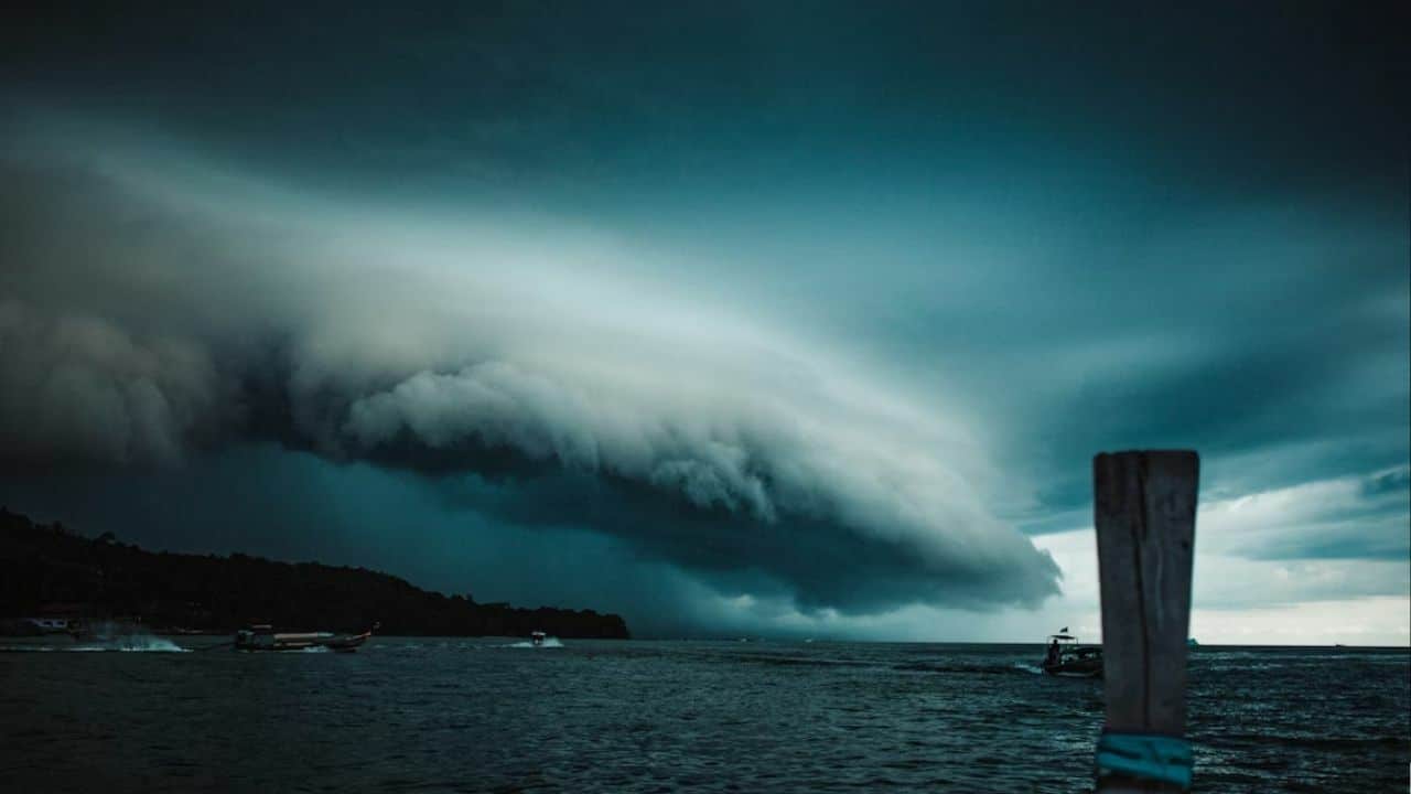 Прогноз тайфуна: TMD предупреждает о сильном дожде по всей стране