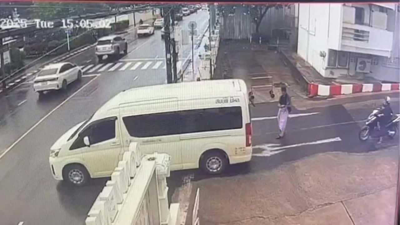 Психически больной человек арестован после кражи сумки в больнице Пхукета