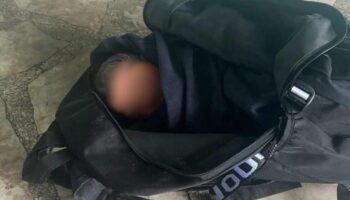 Ребёнок в рюкзаке: Мамаша из Самут-Пракана арестована за оставление ребёнка