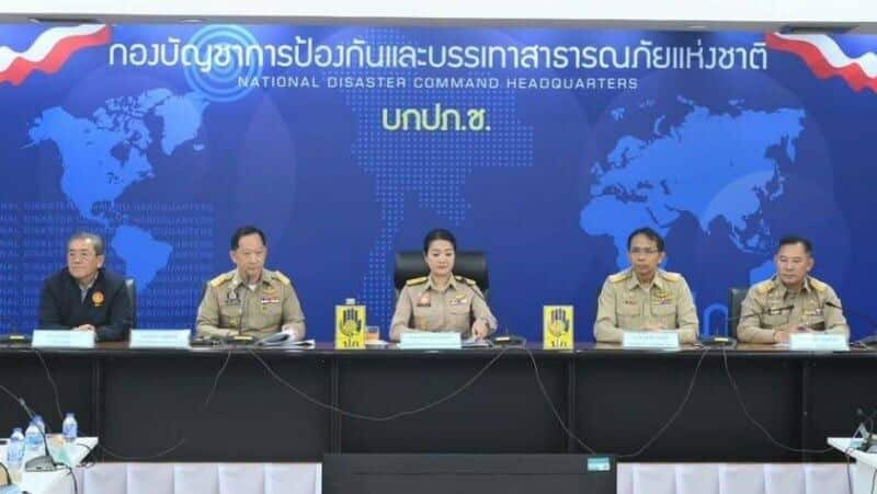 Страхи по поводу цунами сотрясают Пхукет, так какOfficials призывают к спокойствию