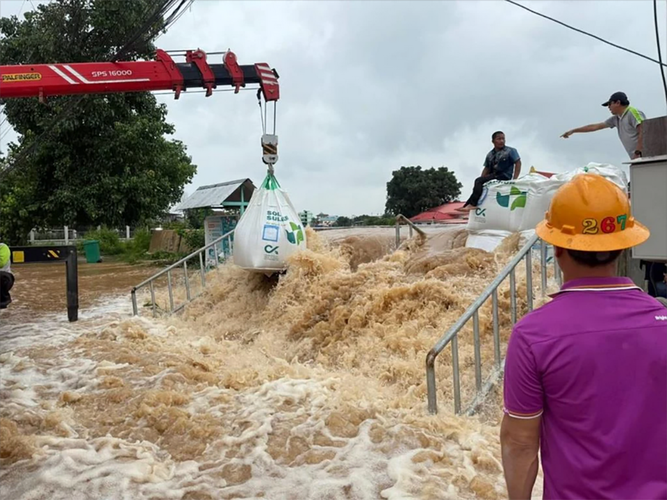 Сукхотаи выпускает предупреждение о наводнении в связи с подъемом реки Йом из-за runoff из Пхрея