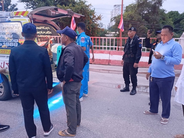 Таец пытается совершить самоотравление на границе из-за штрафа в 10000 бат