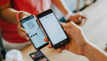 Таиланд планирует революцию цифрового бата, чтобы привлечь крупных туристов.