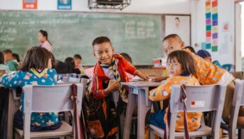 Таиланд сталкивается с падением числа учащихся, малые школы испытывают трудности