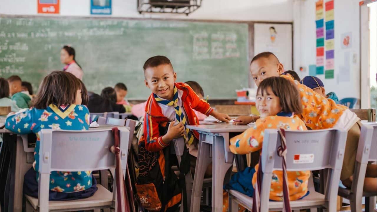 Таиланд сталкивается с падением числа учащихся, малые школы испытывают трудности