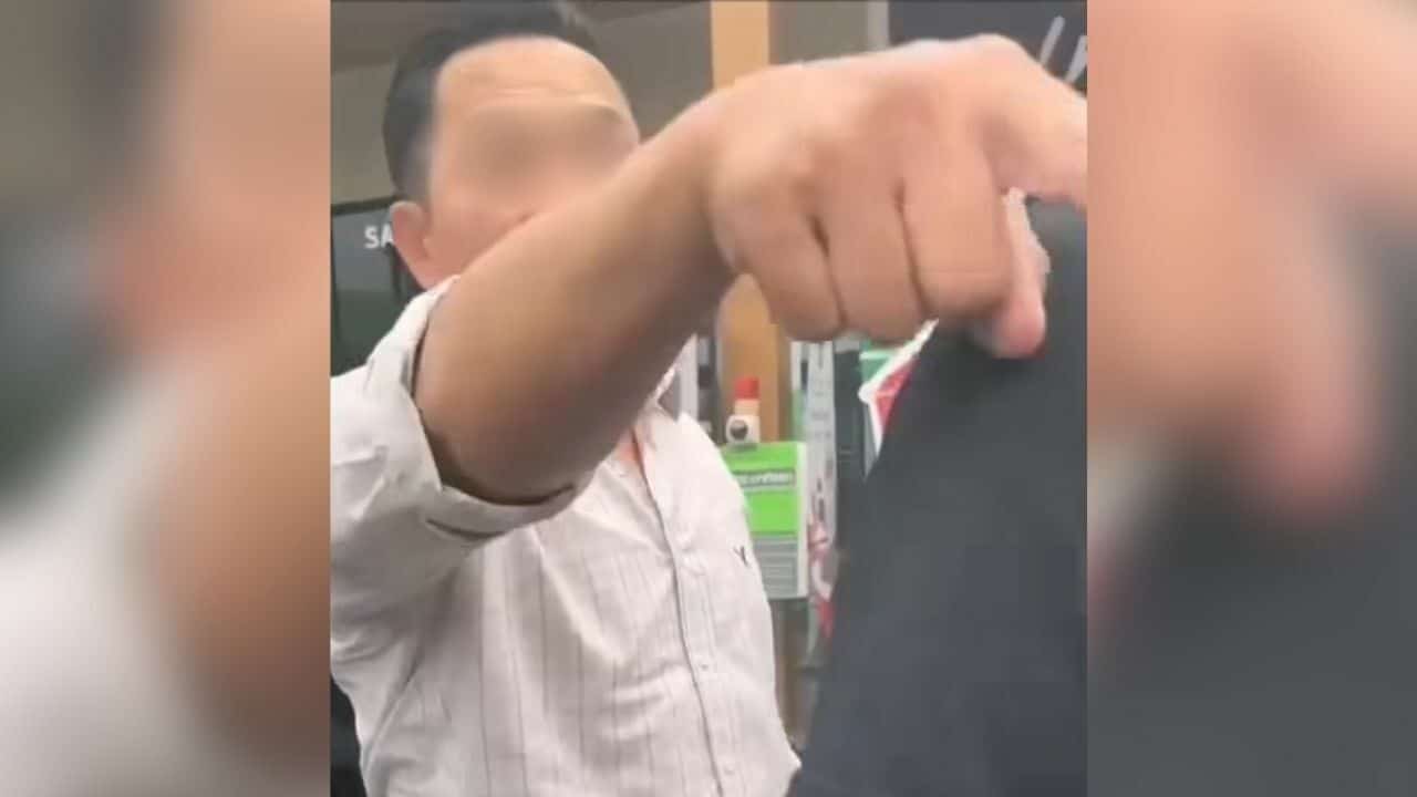 Таиландский водитель Mercedes-Benz якобы ударил студента по лицу из-за спора о парковке