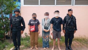 Таиландцы, пойманные при незаконном входе на рынок Ронг Клуа