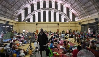 Тайланд эвакуирует 100 000 человек на фоне столкновений на границе с Камбоджей