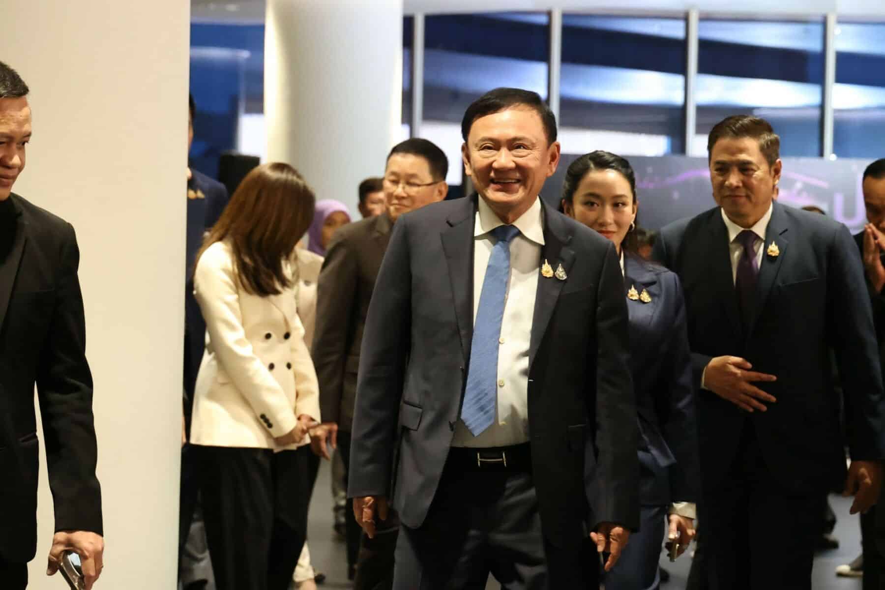 Таксин планирует превратить Таиланд в технологическую и авиационную державу.