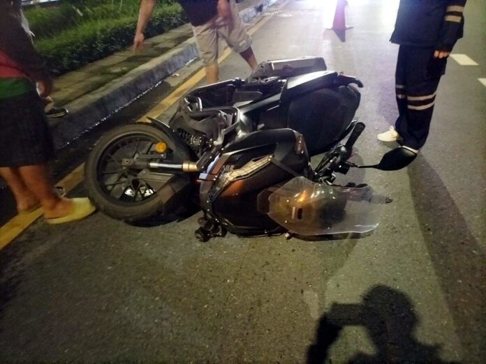 Тело мотоциклиста найдено в канале после аварии в Бангкоке